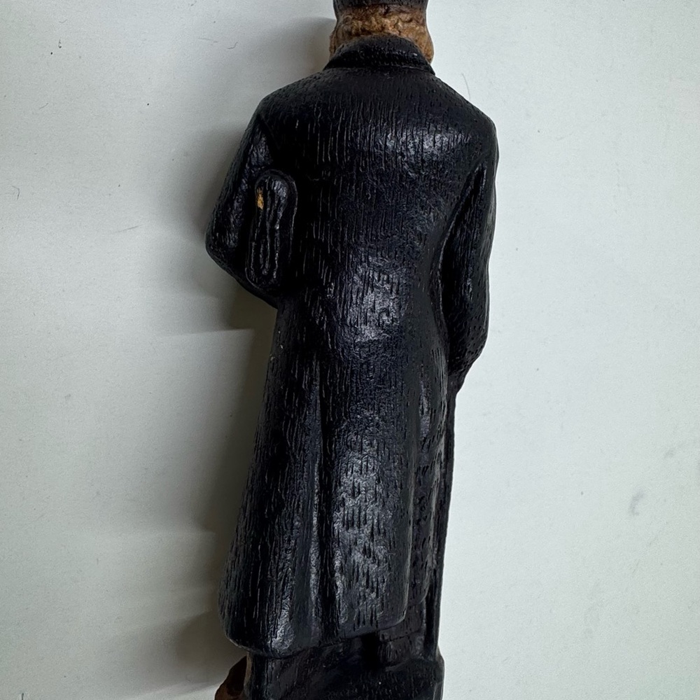 1939 Rabbi Walking Sculpture Vintage
Judaica Syroco Wood - Picture 4 of 7